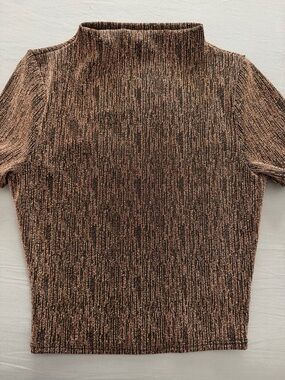 Ribbed Metallic Mock Neck Crop Top in Copper